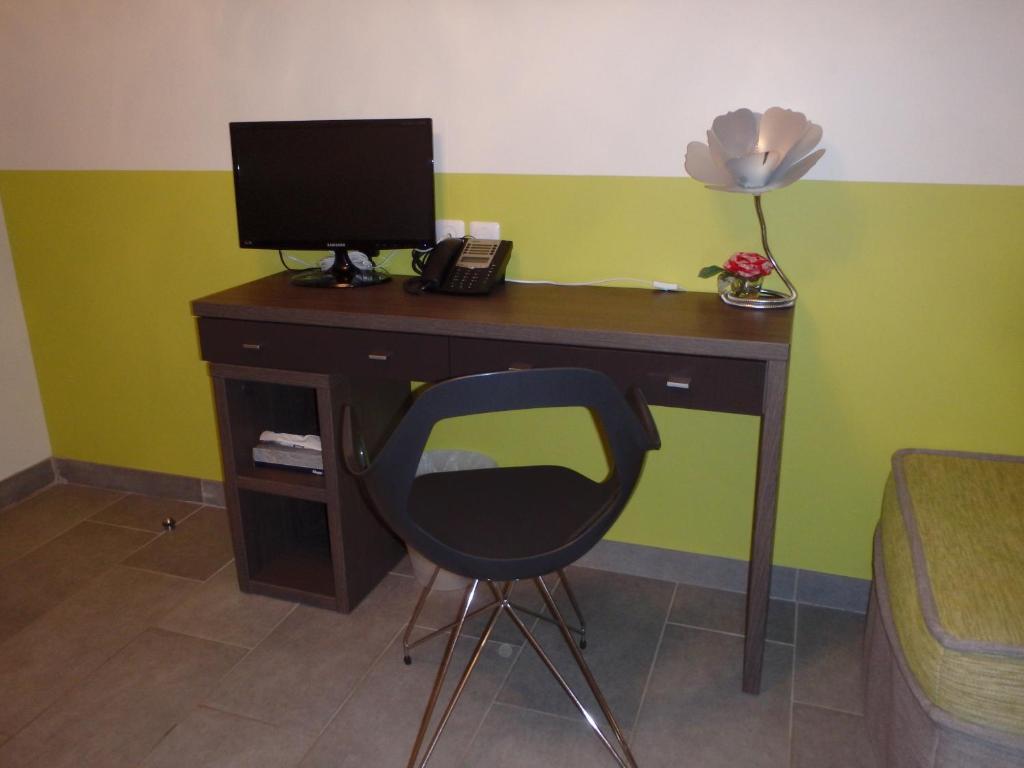 Contact Hotel Les Ailes Challes-les-Eaux Quarto foto